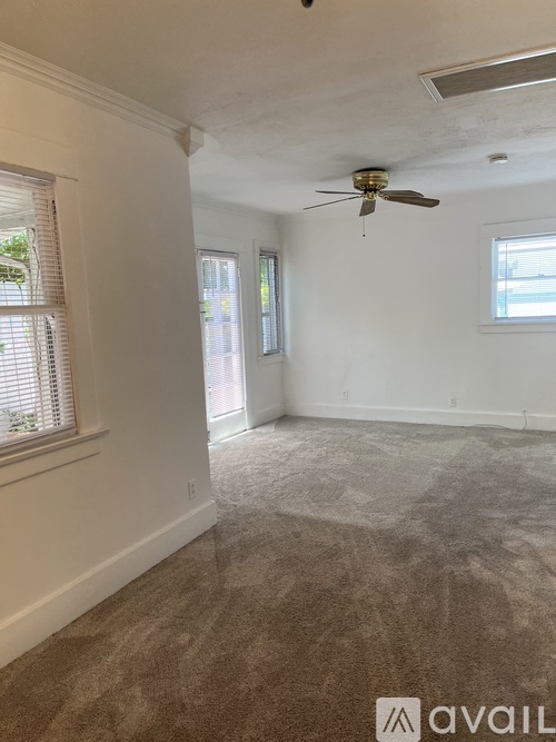 1215 Orange Grove Avenue 1 Single Family Home for Rent - Photo gallery 5