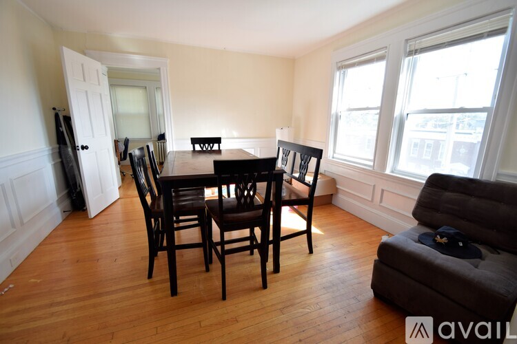 51 Leamington Rd 6 Beds Apartment for Rent - Photo gallery 4