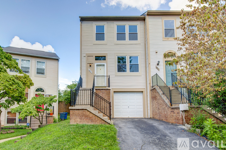 18870 McFarlin Dr 3 Beds Townhouse for Rent - Photo gallery 1