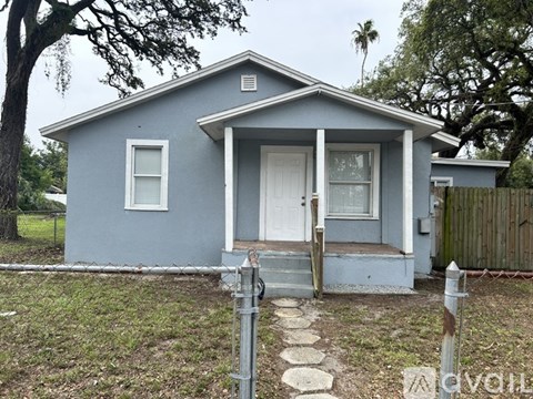 3001 E Mc Berry St 3 Beds Apartment for Rent