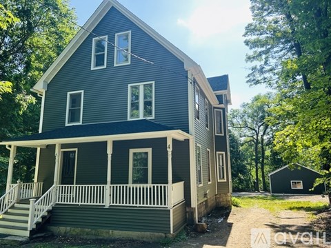 4 Hillside Pl 4 Beds Apartment for Rent