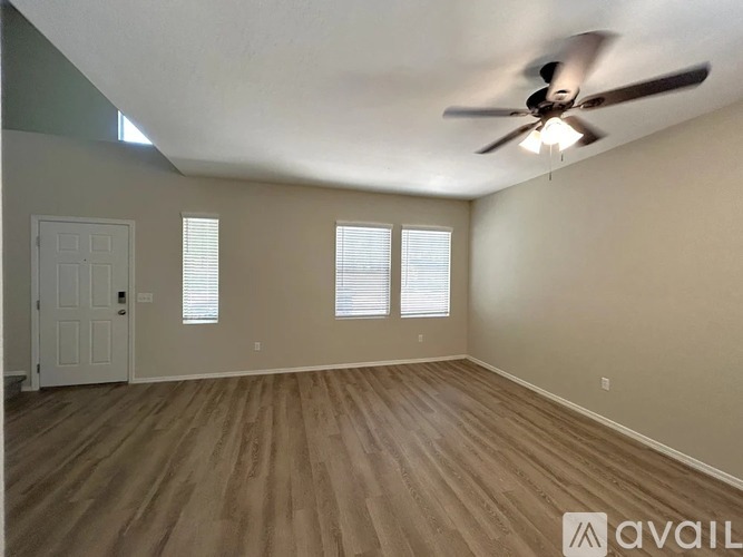 7422 S 40th Ln 3 Beds Single Family Home for Rent - Photo gallery 2