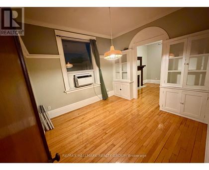 3 - 1071 GLADSTONE AVENUE 2 Beds Home, Multifamily, Triplex for Rent - Photo gallery 4
