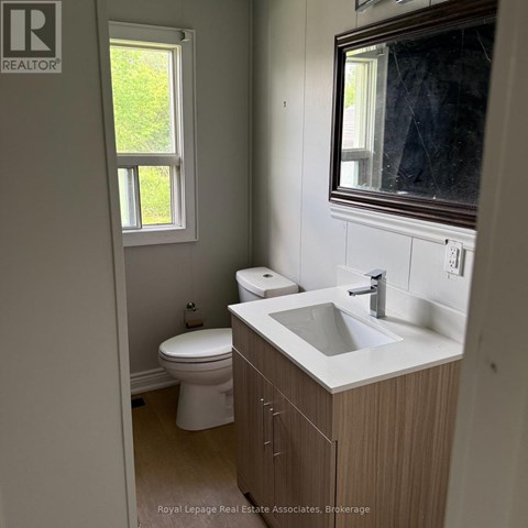 UPPER LEVEL - 13469 HIGHWAY 7 HIGHWAY 3 Beds Apartment for Rent
