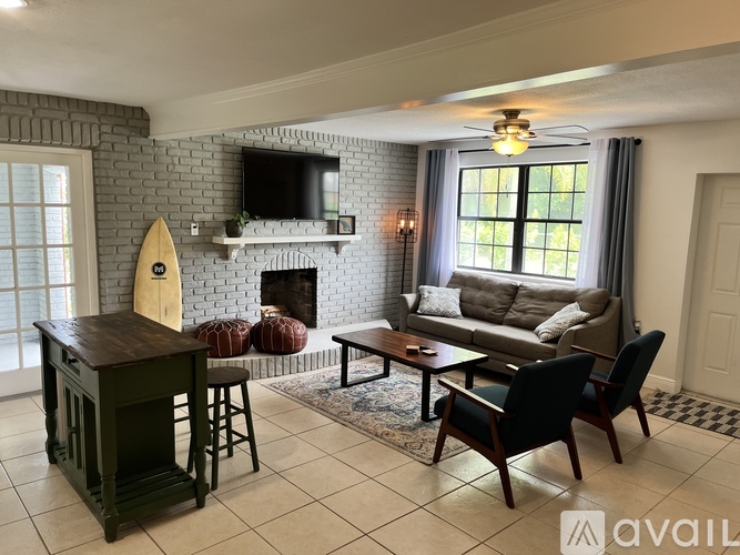5870 North Courtenay Parkway 1 Apartment for Rent - Photo gallery 1