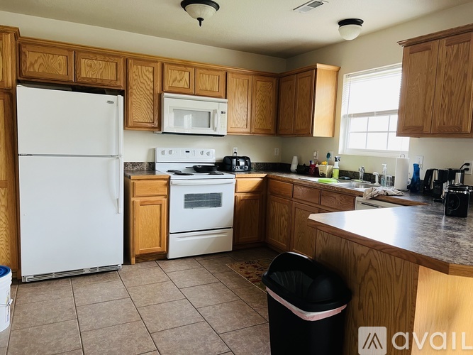16144 Holy Cross Lane 3 Beds Townhouse for Rent - Photo gallery 1