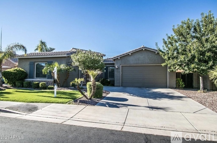 2560 E Wisteria Dr 4 Beds Single Family Home for Rent - Photo gallery 1