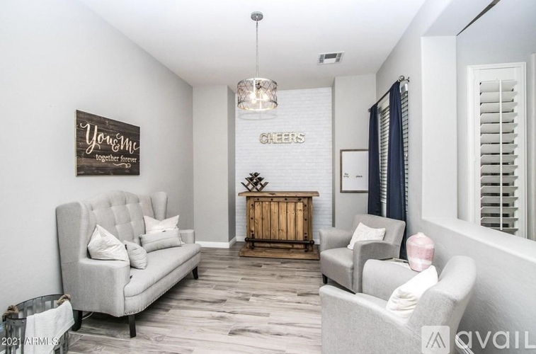 2560 E Wisteria Dr 4 Beds Single Family Home for Rent - Photo gallery 5