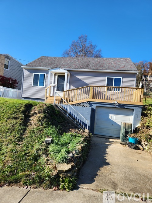970 6th St 4 Beds Single Family Home for Rent - Photo gallery 1