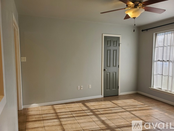 380 Oriole Drive 3 Beds Single Family Home for Rent - Photo gallery 3