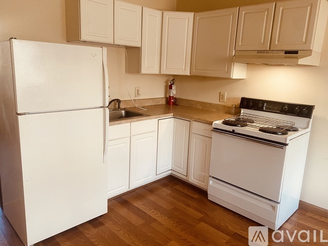 225 Maple Street 2 Beds Apartment for Rent - Photo gallery 4