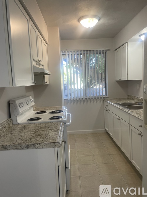 3715 Sandhurst Dr 2 Beds Apartment for Rent - Photo gallery 2