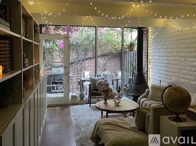 3012 North 32nd Street 2 Beds Townhouse for Rent - Photo gallery 1