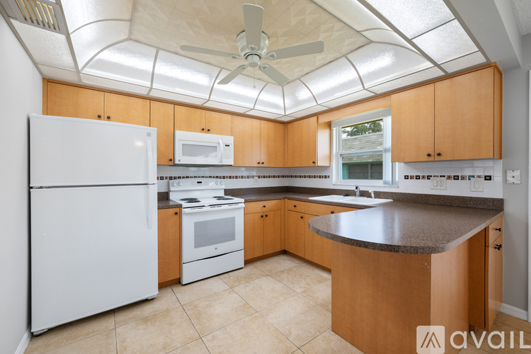 7077 Versailles 2 Beds Condo for Rent - Photo gallery 1