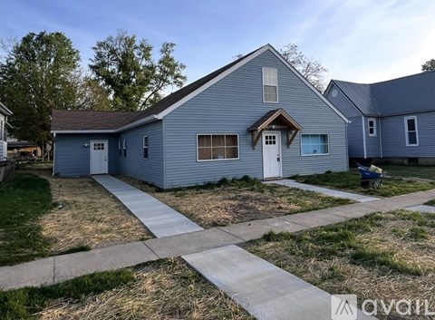 821West Warren Street 3 Beds Apartment for Rent