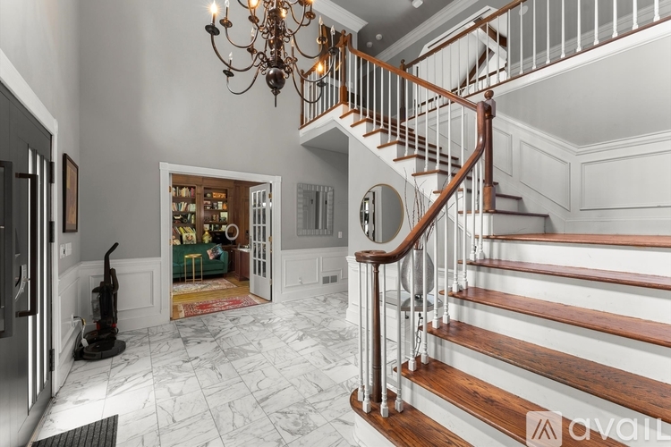 5785 Northside Drive Northwest 6 Beds Single Family Home for Rent - Photo gallery 4