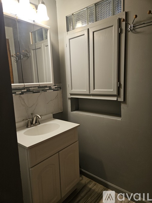 407 North Pinecrest Street 1 Apartment for Rent - Photo gallery 4