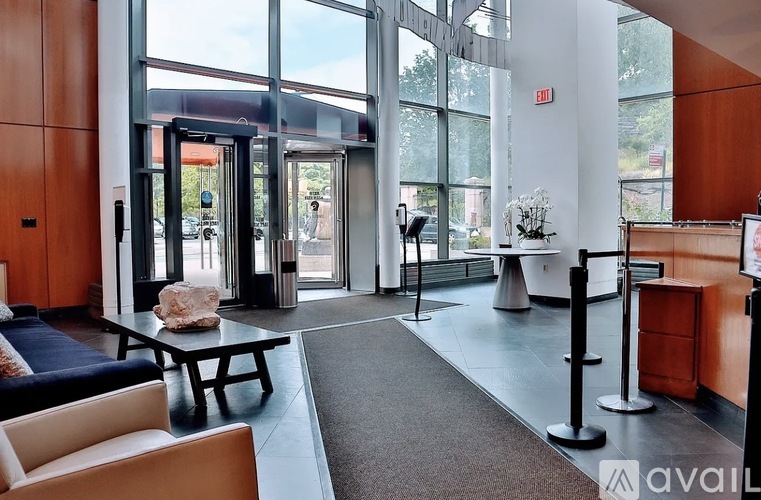 1485 5th Ave 1 Condo for Rent - Photo gallery 3
