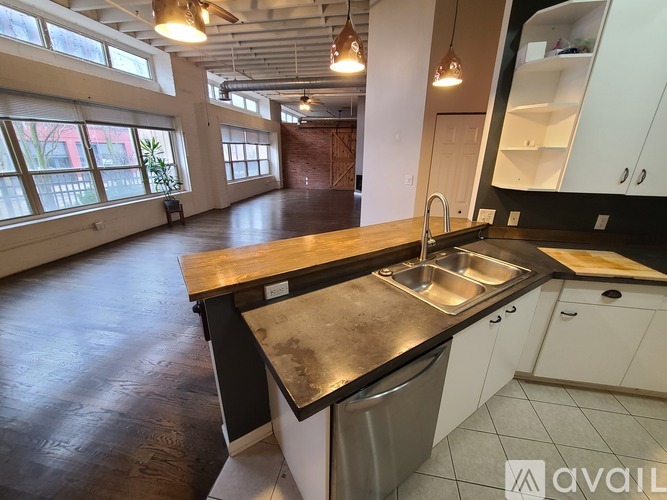 100 South Huron Street 2 Beds Condo for Rent - Photo gallery 1