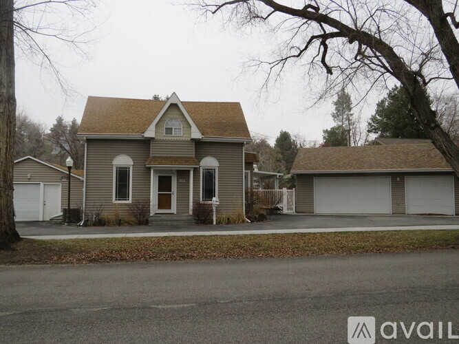 1014 E Franklin St 3 Beds Apartment for Rent - Photo gallery 1