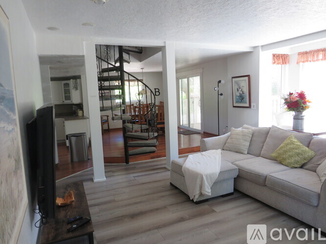 1014 E Franklin St 3 Beds Apartment for Rent - Photo gallery 4