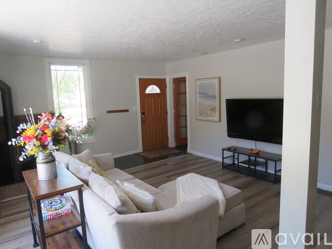 1014 E Franklin St 3 Beds Apartment for Rent - Photo gallery 5