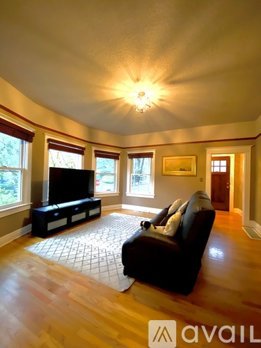 8134 Southeast 15th Avenue 3 Beds Single Family Home for Rent - Photo gallery 4