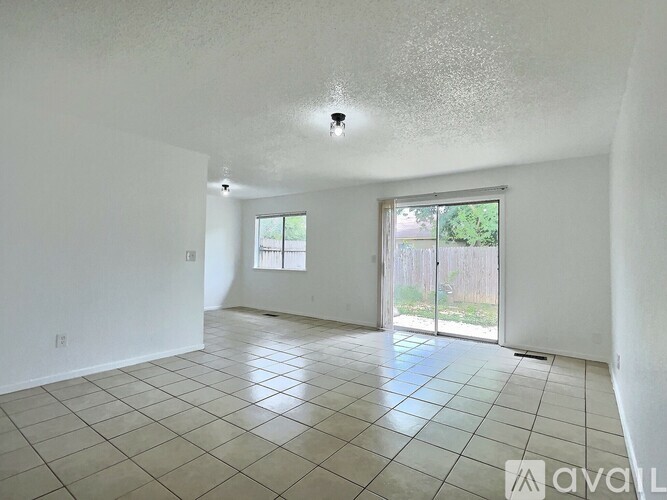 1543 E 66th Pl 3 Beds Single Family Home for Rent - Photo gallery 4