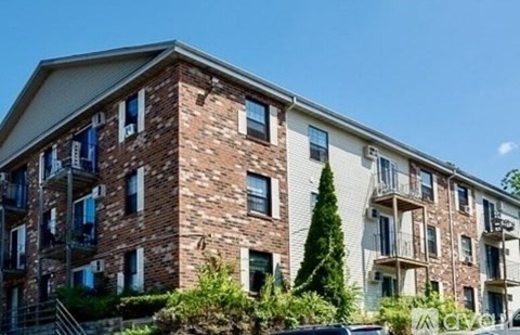 10 Hemans St 1 Apartment for Rent