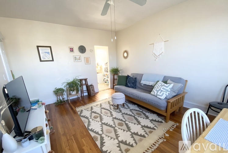 1330 Commonwealth Avenue 1 Apartment for Rent - Photo gallery 2