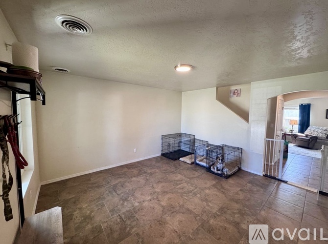 1131 Southwest Independence 4 Beds Single Family Home for Rent - Photo gallery 3