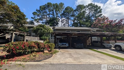 2078 Clairmeade Valley Road Northeast 3 Beds Apartment for Rent