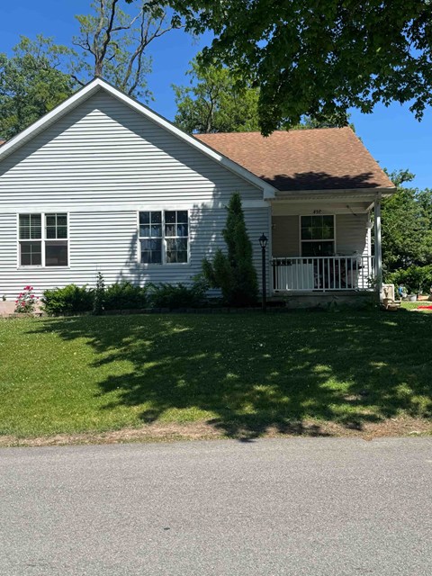 454 College Avenue 3 Beds Apartment for Rent