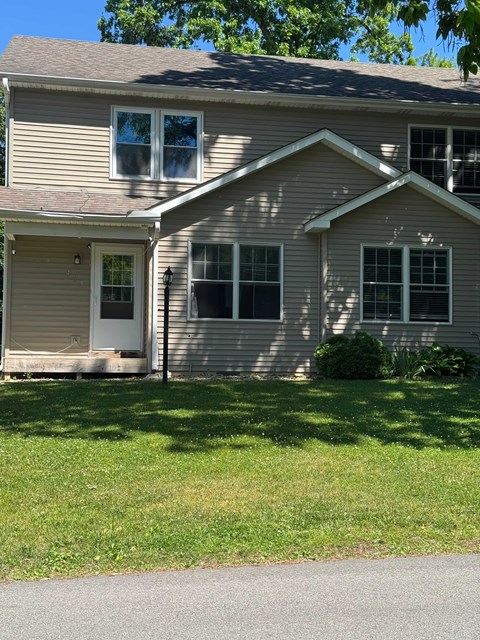 454 College Avenue 3 Beds Apartment for Rent