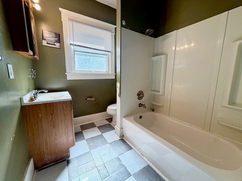 1768 West Hill Street 2 Beds Apartment for Rent