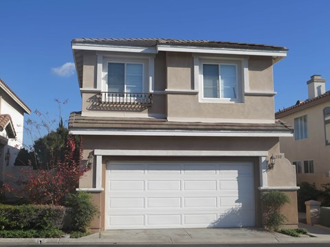 230 Grant Lane 3 Beds Apartment for Rent
