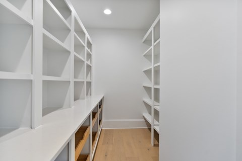 7114 Asbury Village Lane 5 Beds Apartment for Rent