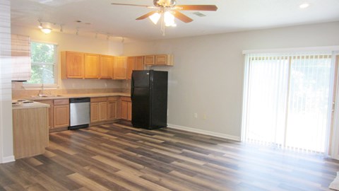 60280 15Th Street Unit B 3 Beds Apartment for Rent