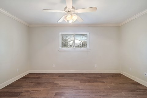 1407 Admiral Nelson Drive 3 Beds Apartment for Rent