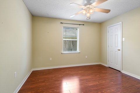 1044 Breckenridge Drive 4 Beds Apartment for Rent
