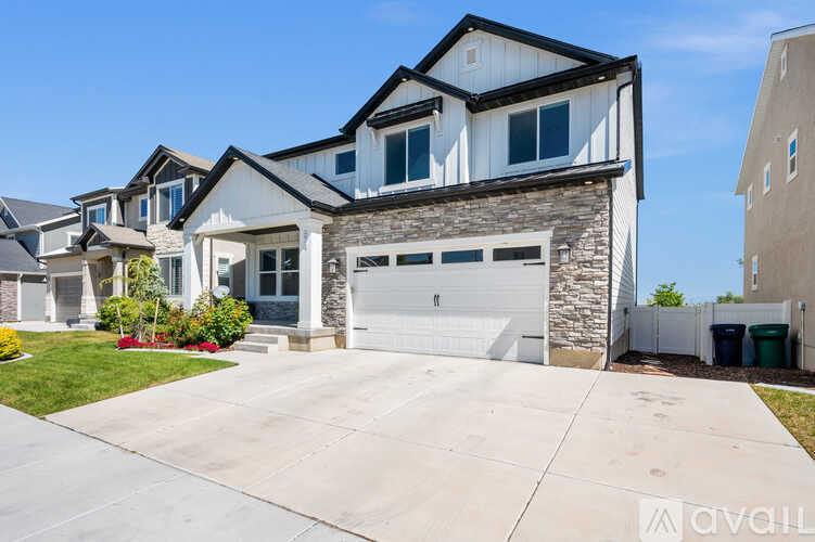 974 W Rutledge Rd 4 Beds Single Family Home for Rent - Photo gallery 3