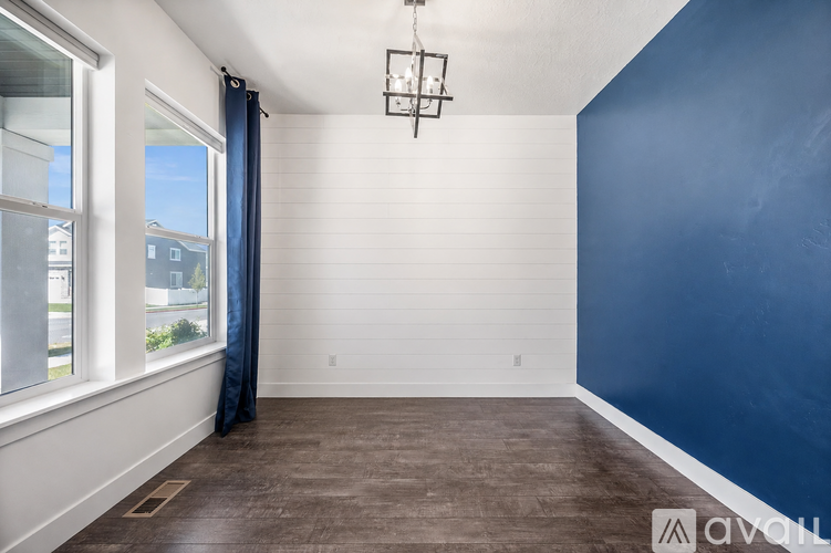 974 W Rutledge Rd 4 Beds Single Family Home for Rent - Photo gallery 4