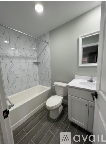 562 Madison Avenue 3 Beds Apartment for Rent - Photo gallery 4