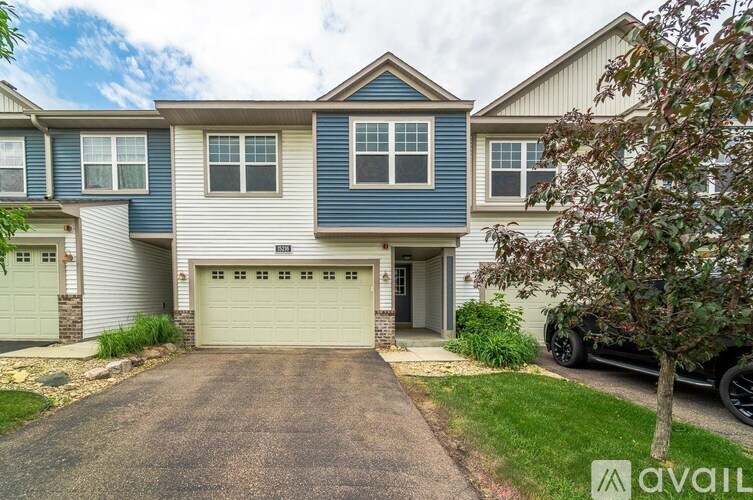 15216 Maryland Ave 3 Beds Townhouse for Rent - Photo gallery 1
