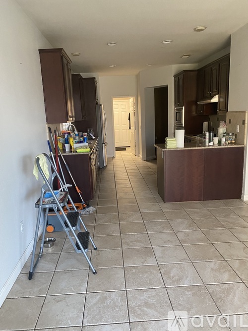 1282 Riverview Avenue 4 Beds Single Family Home for Rent - Photo gallery 2