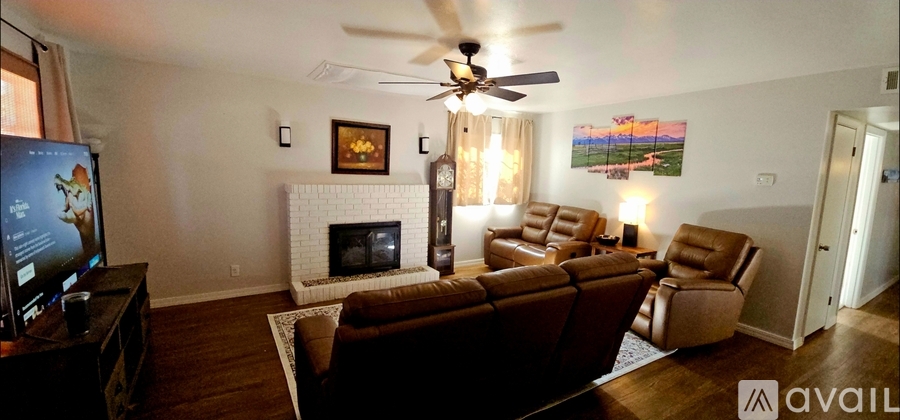 1107 N Buena Vista Ave 4 Beds Single Family Home for Rent - Photo gallery 3