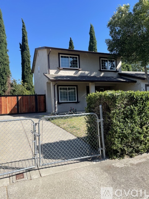 185 Mesa Court 4 Beds Single Family Home for Rent - Photo gallery 3