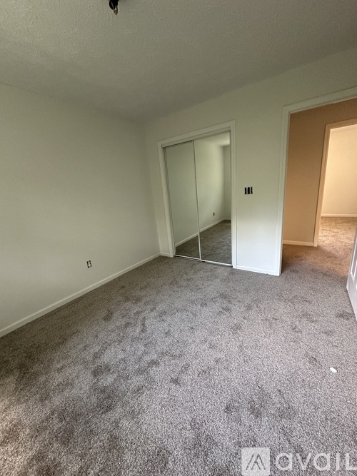 2 Green Meadow Lane 2 Beds Single Family Home for Rent - Photo gallery 5