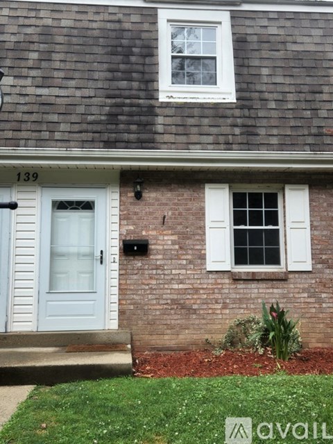 139 Whitestown Village 3 Beds Apartment for Rent