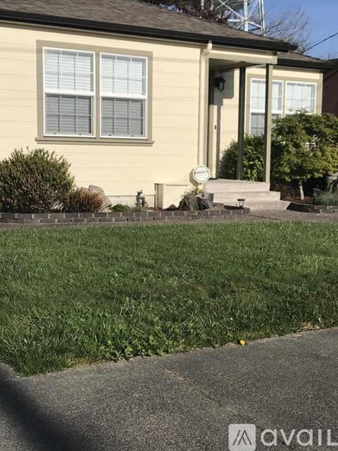 2919 J Street 3 Beds Apartment for Rent